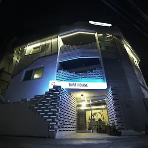 That House Hongdae 2*, Seoul South Korea